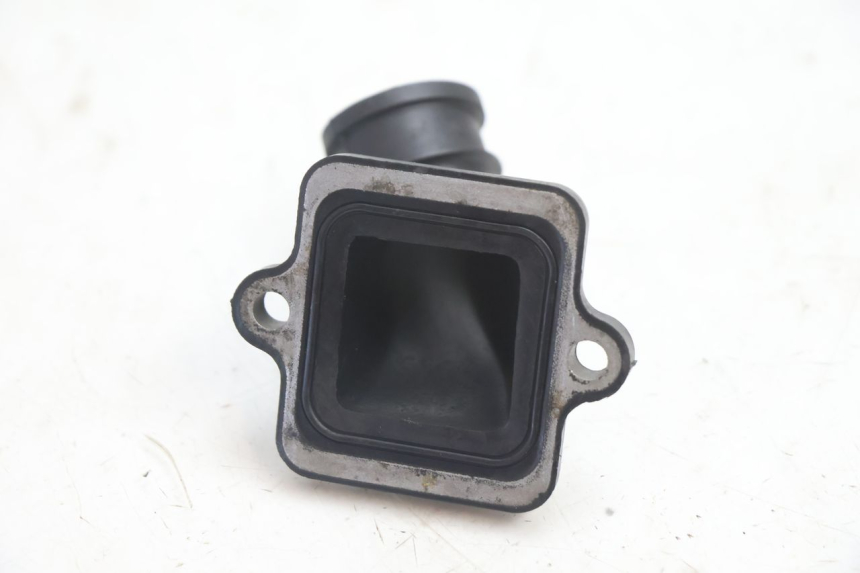 photo de INTAKE PIPE PEUGEOT LUDIX ONE 50 (2004 - 2006) - Zoom on usage condition