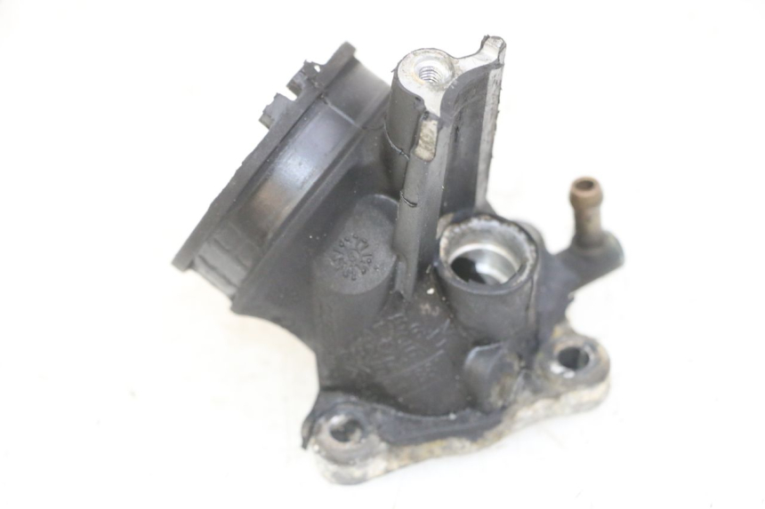 photo de INTAKE PIPE PIAGGIO MP3 LT 300 (2010 - 2016) - Surface and material condition