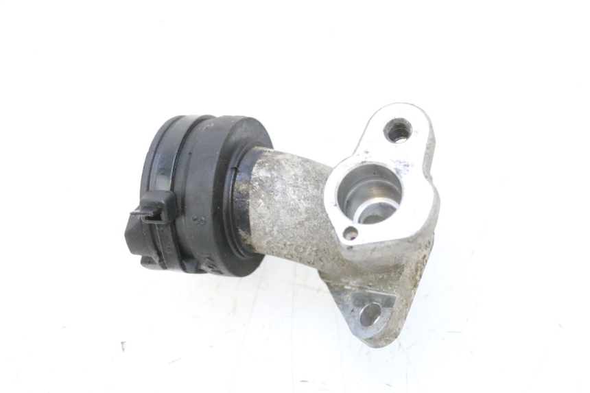 photo de INTAKE PIPE YAMAHA NEOS NEO'S 4T 50 (2008 - 2016) - Zoom on usage condition