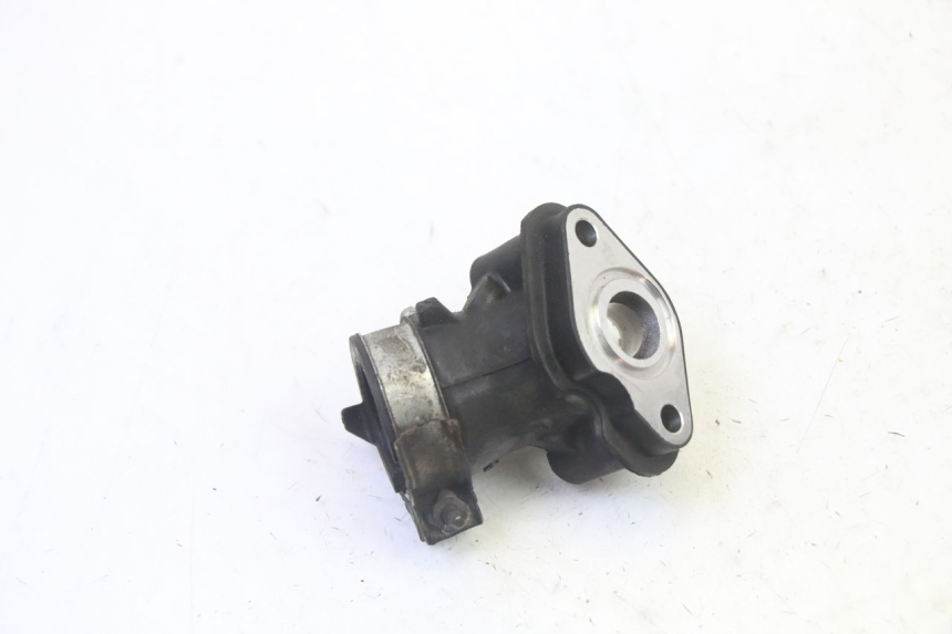 photo de INTAKE PIPE KYMCO LIKE 4T 50 (2019 - 2025) - Zoom on usage condition