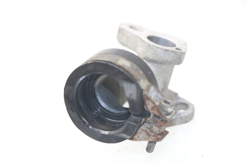 photo de INTAKE PIPE MBK OVETTO 4T 50 (2008 - 2016) - Zoom on usage condition