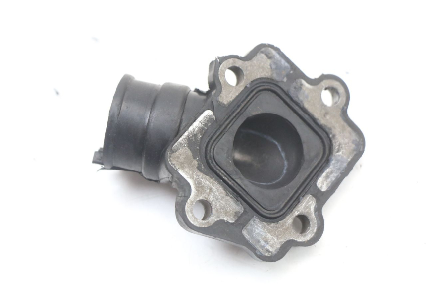 photo de INTAKE MANIFOLD MBK OVETTO ONE 2T 50 (2013 - 2017) - Alternative perspective