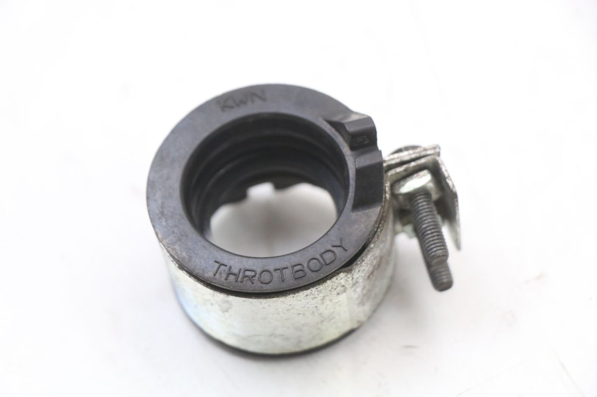 photo de INTAKE MANIFOLD HONDA PCX (JF28) 125 (2009 - 2011) - Zoom on usage condition