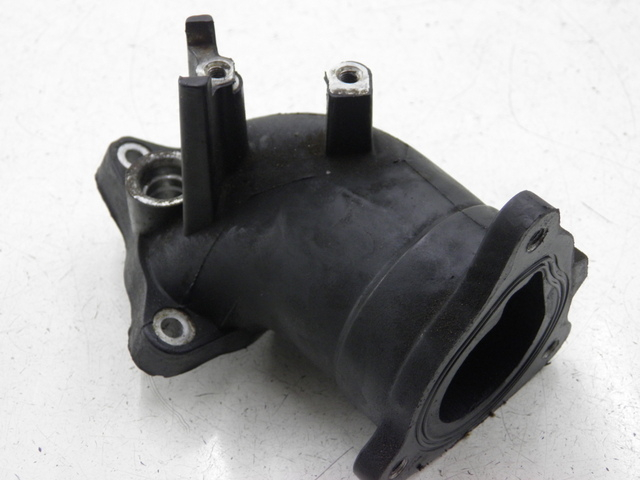 photo de INTAKE PIPE PIAGGIO XEVO 400 (2007) - Main view