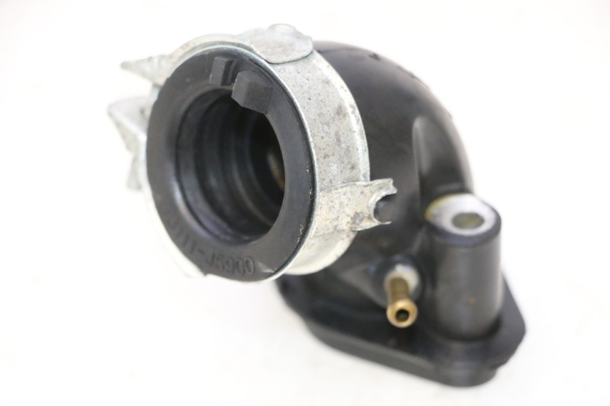 photo de INTAKE PIPE LAZIO RENO 50 (2016 - 2021) - Alternative perspective