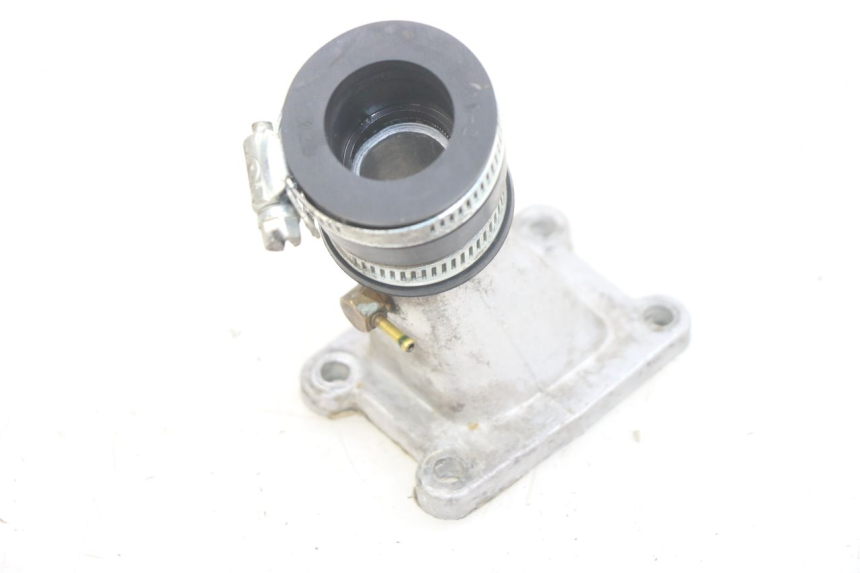 photo de INTAKE MANIFOLD GILERA RK 50 (1996 - 1999) - Zoom on usage condition