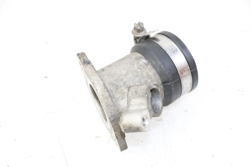 photo de INTAKE MANIFOLD PEUGEOT SATELIS 125 (2010 - 2012) - Zoom on usage condition