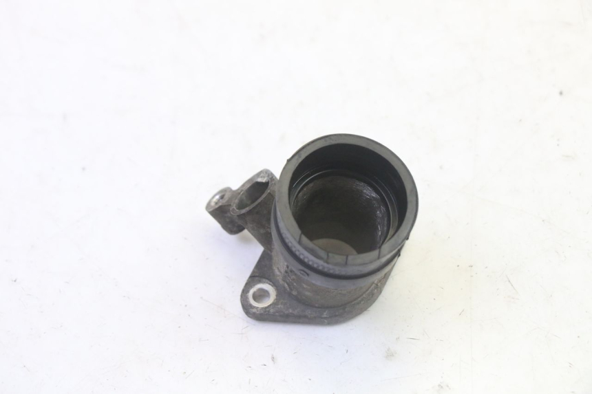 photo de INTAKE PIPE PEUGEOT SATELIS 125 (2013 - 2018) - Alternative perspective