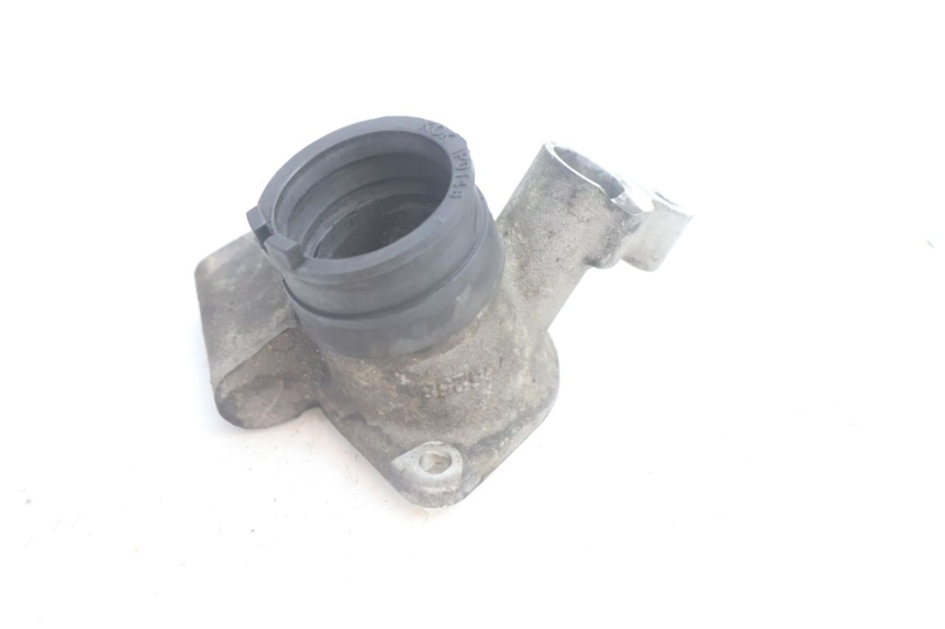 photo de INTAKE MANIFOLD PEUGEOT SATELIS 125 (2006 - 2009) - Zoom on usage condition