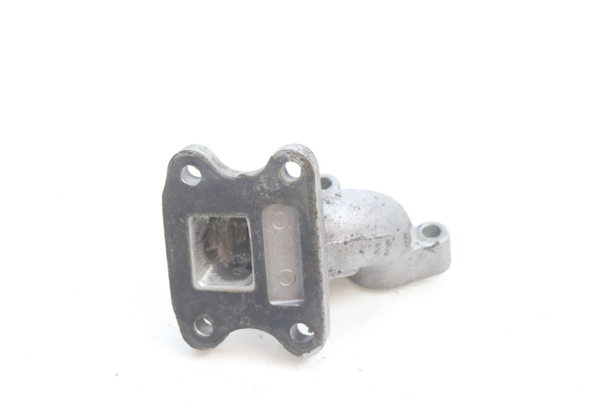 photo de INTAKE MANIFOLD PEUGEOT SPEEDFIGHT LC 50 (1996 - 2002) - Alternative perspective