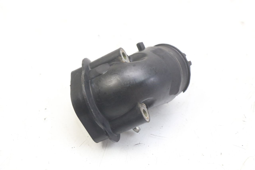 photo de INTAKE PIPE RAZZO STEED 125 (2012 - 2018) - Zoom on usage condition