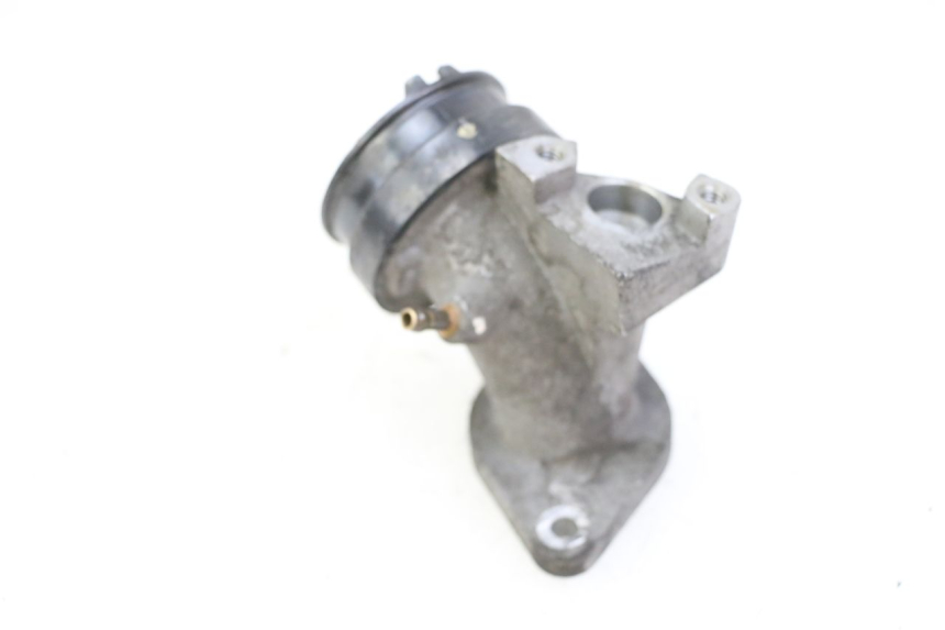 photo de INTAKE PIPE SUZUKI BURGMAN 125 (2015 - 2017) - Alternative perspective