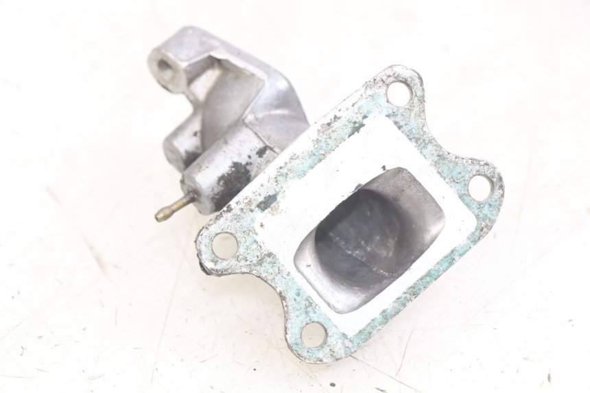 photo de INTAKE MANIFOLD PEUGEOT SV 125 (1991 - 1994) - Component detail