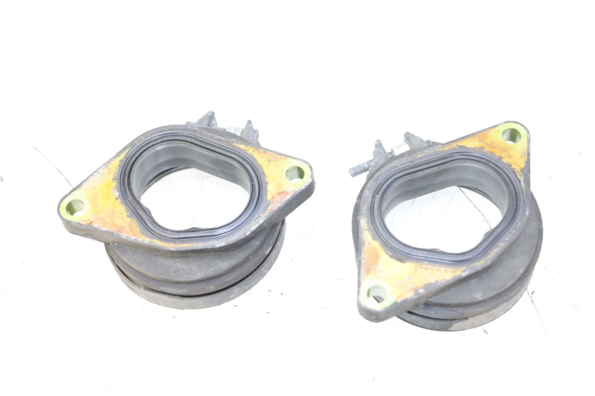 photo de INTAKE PIPE YAMAHA TDM ABS 900 (2002 - 2014) - Zoom on usage condition