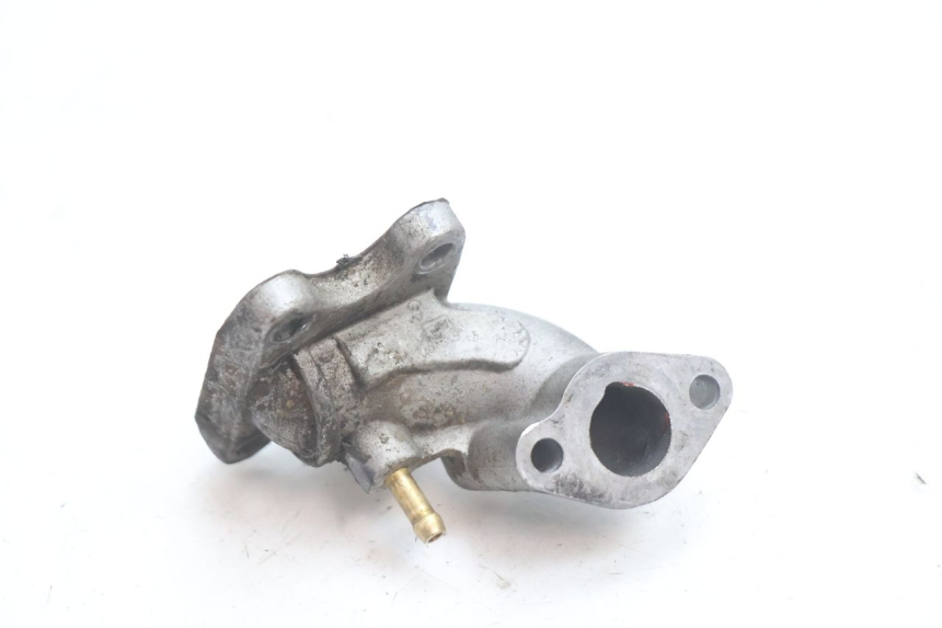 photo de INTAKE PIPE PEUGEOT TREKKER 50 (1995 - 2004) - Alternative perspective