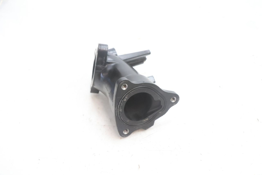 photo de INTAKE PIPE BOOM TRIKE FUN 500 (2004 - 2010) - Technical close-up