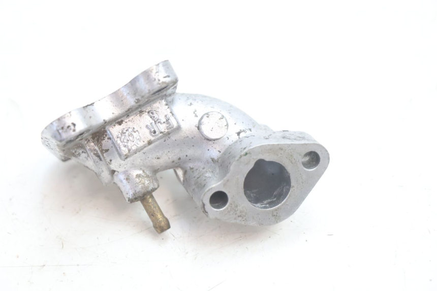 photo de INTAKE PIPE PEUGEOT VIVACITY 50 (1998 - 2003) - Alternative perspective
