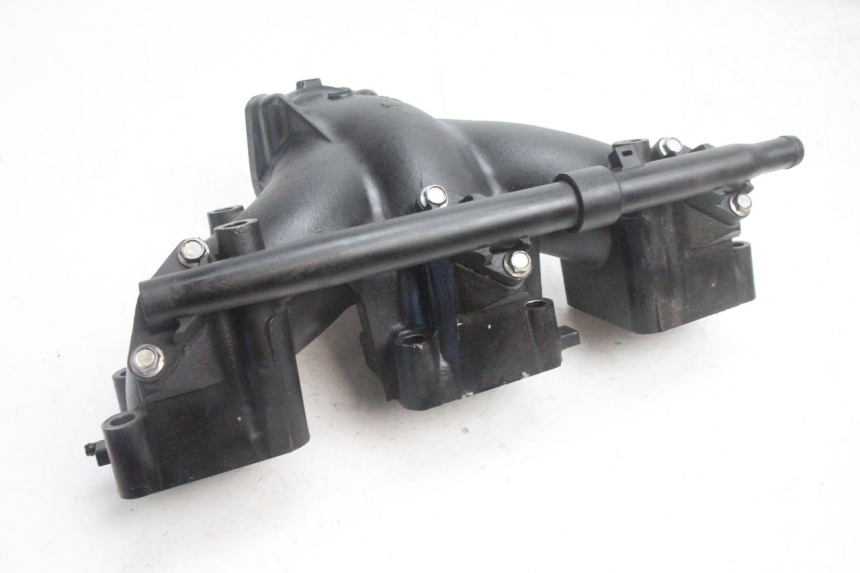 photo de INTAKE PIPE YAMAHA WAVE RUNNER GP R 1200 (2000 - 2003) - Component detail