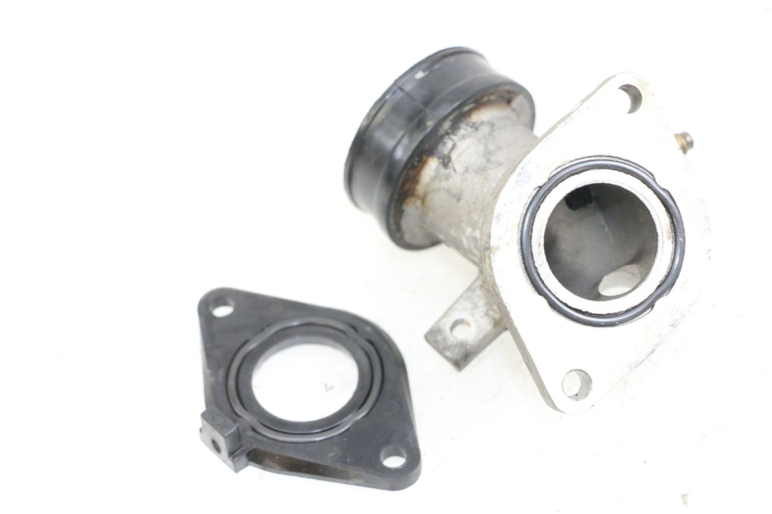 photo de INTAKE PIPE YAMAHA X-MAX XMAX 125 (2010 - 2013) - Zoom on usage condition