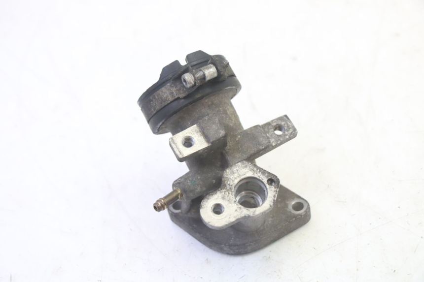 photo de INTAKE PIPE YAMAHA X-MAX XMAX 125 (2010 - 2013) - Alternative perspective