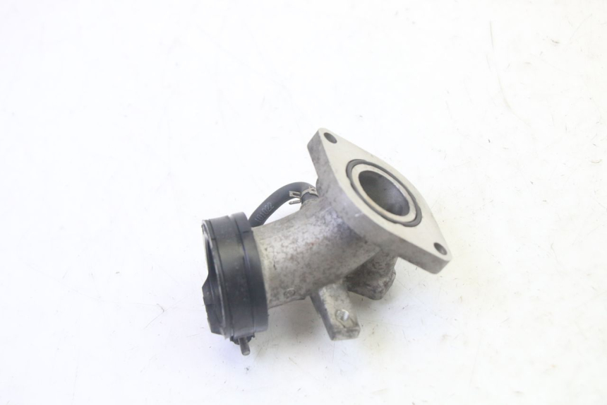 photo de INTAKE PIPE YAMAHA X-MAX XMAX 125 (2010 - 2013) - Zoom on usage condition