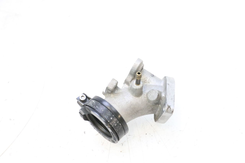 photo de INTAKE PIPE YAMAHA X-MAX XMAX 125 (2010 - 2013) - Alternative perspective