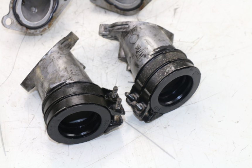 photo de INTAKE PIPE YAMAHA XJS DIVERSION 600 (1997 - 1999) - Technical close-up