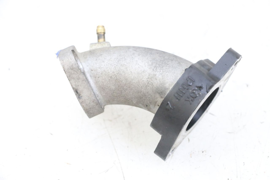 photo de INTAKE MANIFOLD YAMAHA YP MAJESTY 125 (2002 - 2006) - Main view