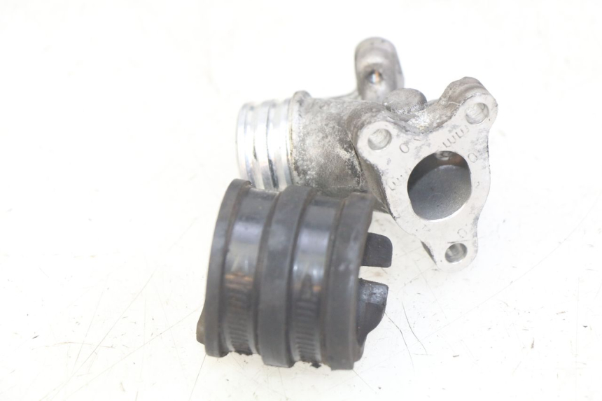 photo de INTAKE MANIFOLD PIAGGIO ZIP 4T 50 (2018 - 2020) - Zoom on usage condition