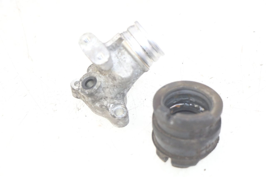 photo de INTAKE MANIFOLD PIAGGIO ZIP 4T 50 (2018 - 2020) - Alternative perspective