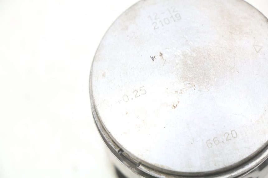 photo de PISTON YAMAHA BLASTER 200 (1987 - 2002) - Alternative perspective