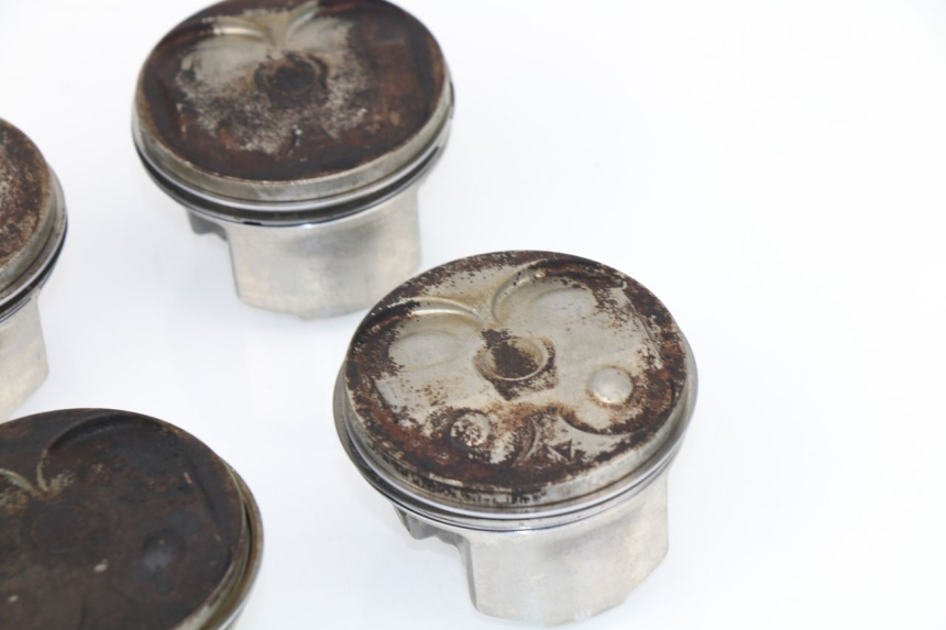 photo de PISTON YAMAHA YZF R6 600 (1999 - 2001) - Alternative perspective