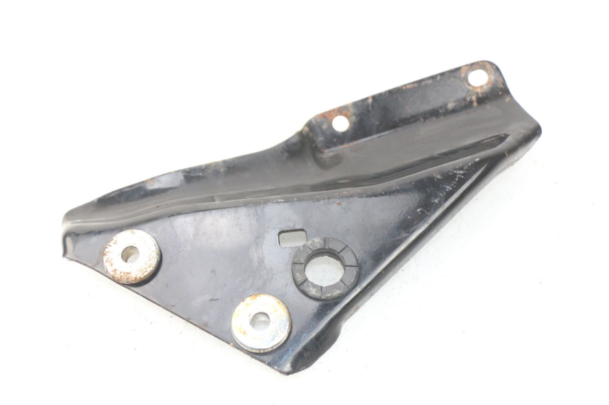 photo de REAR RIGHT FOOTREST MOUNT HONDA CA REBEL 125 (1995 - 2001) - Component detail