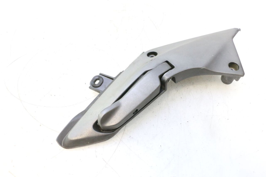 photo de REAR RIGHT FOOTREST MOUNT HONDA FJS SILVER WING SILVERWING 400 (2005 - 2008) - Component detail