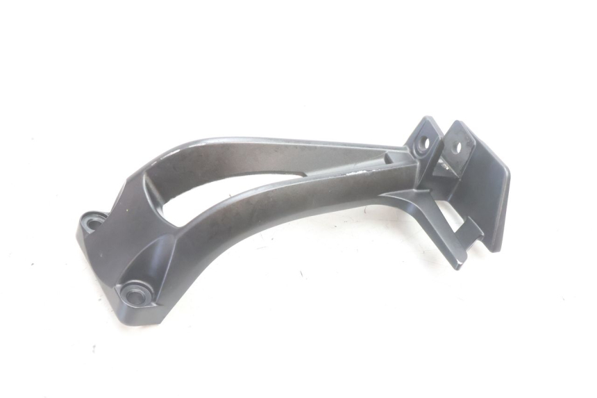 photo de REAR RIGHT FOOTREST MOUNT YAMAHA FZ8 800 (2010 - 2016) - Alternative perspective