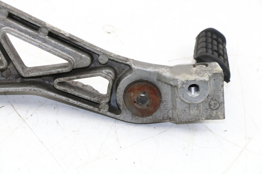 photo de REAR RIGHT FOOTREST MOUNT YAMAHA FZX FAZER 750 (1987 - 1998) - Focus on structure