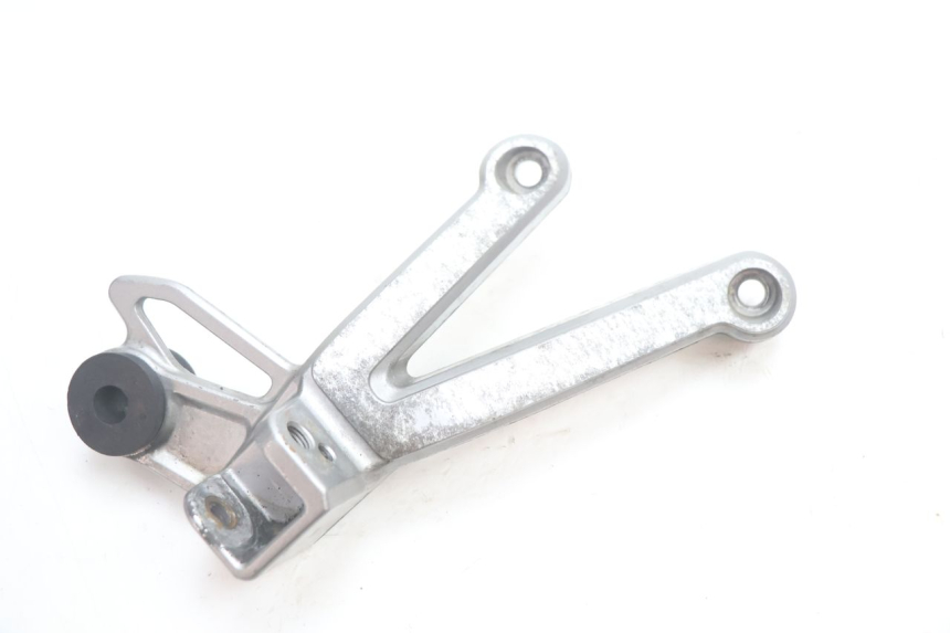 photo de REAR RIGHT FOOTREST MOUNT SUZUKI GSF N BANDIT 1200 (2001 - 2005) - Main view