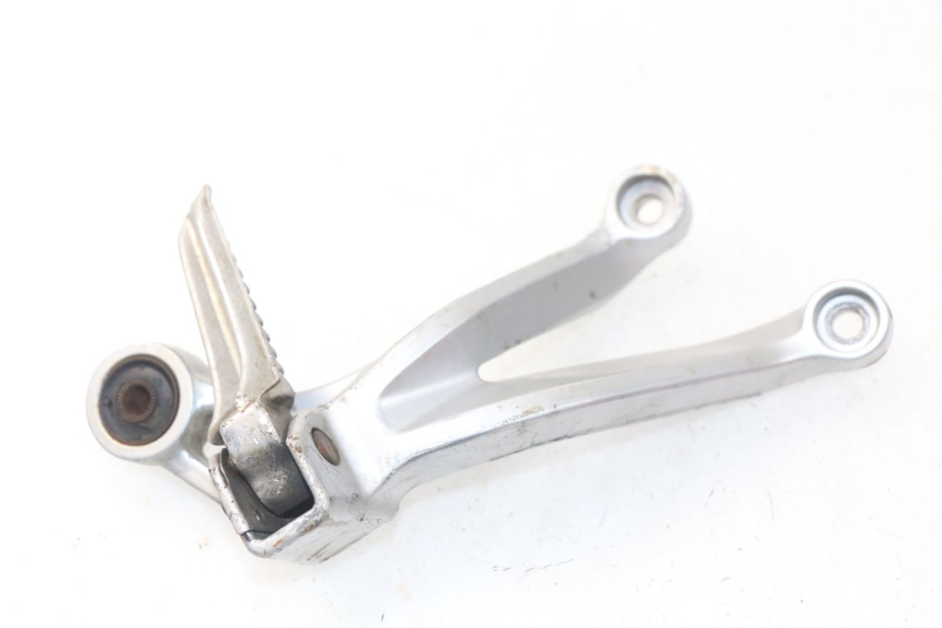 photo de REAR RIGHT FOOTREST MOUNT SUZUKI GSX-R GSXR 600 (2001 - 2003) - Zoom on usage condition