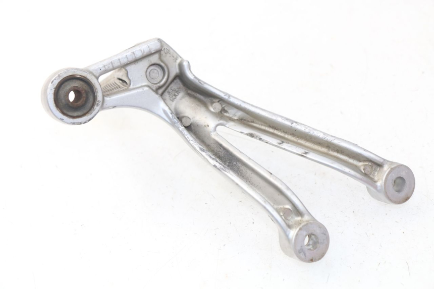 photo de REAR RIGHT FOOTREST MOUNT SUZUKI GSX-R GSXR 600 (2001 - 2003) - Alternative perspective