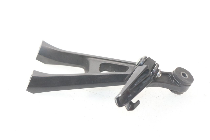photo de REAR RIGHT FOOTREST MOUNT SUZUKI GSX-R GSXR K16 1000 (2012 - 2016) - Zoom on usage condition