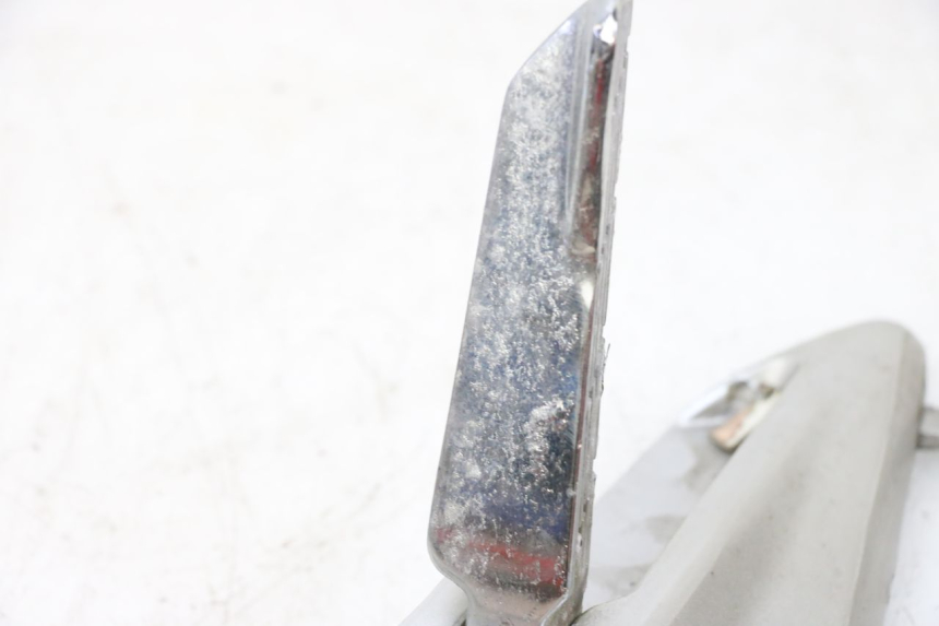 photo de REAR RIGHT FOOTREST MOUNT JM MOTORS GTS 125 (2015 - 2019) - Component detail