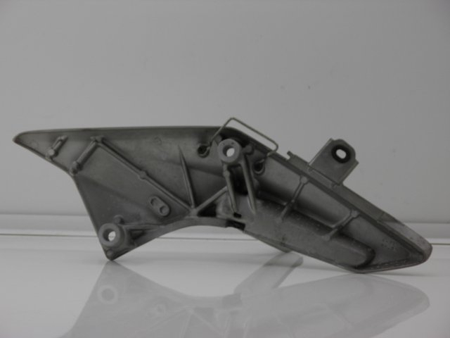 photo de REAR RIGHT FOOTREST MOUNT HONDA FJS SILVER WING ABS 600 (2004 - 2007) - Zoom on usage condition