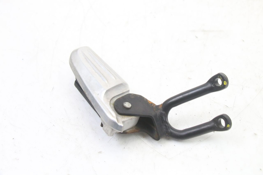 photo de REAR RIGHT FOOTREST MOUNT HONDA PCX (JF57/JF64) 125 (2014 - 2018) - Component detail