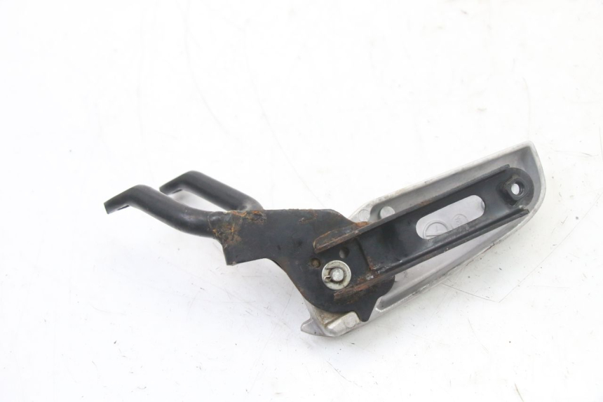 photo de REAR RIGHT FOOTREST MOUNT HONDA PCX (JF57/JF64) 125 (2014 - 2018) - Zoom on usage condition
