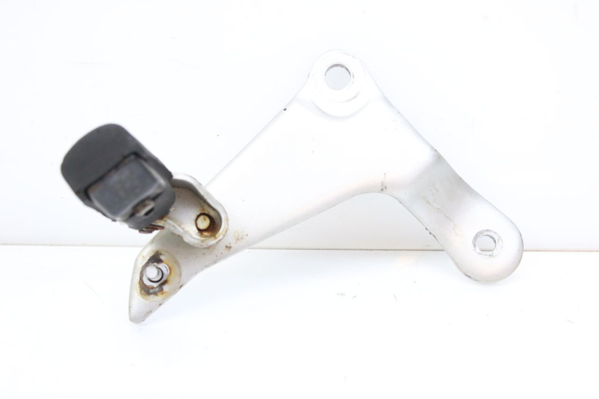 photo de RIGHT REAR FOOTREST MOUNTING PLATE SYM HUSKY 125 (1999 - 2005) - Main view