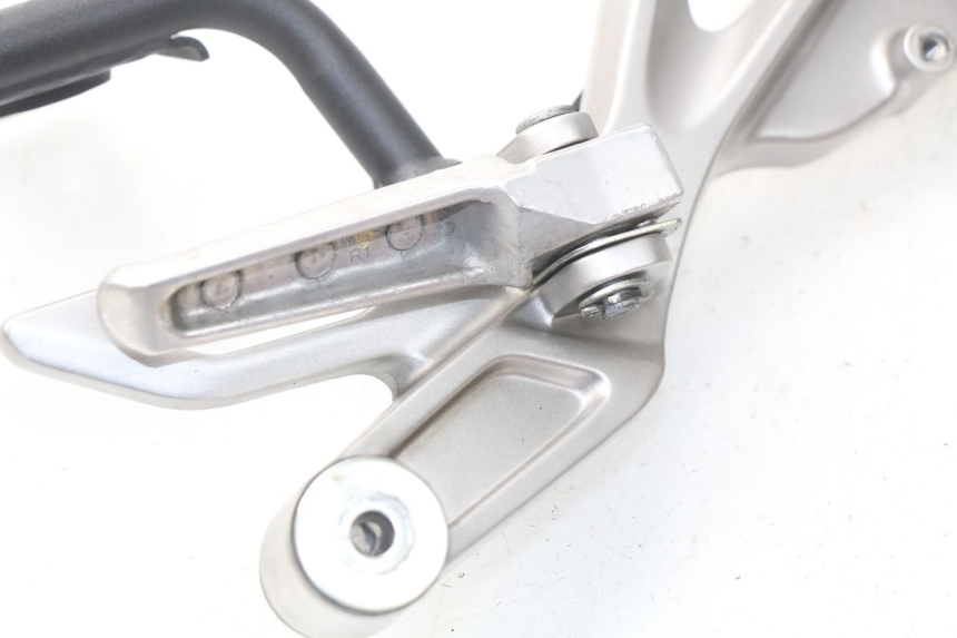 photo de REAR RIGHT FOOTREST MOUNT HONDA INTEGRA NC D 750 (2016 - 2018) - Zoom on usage condition