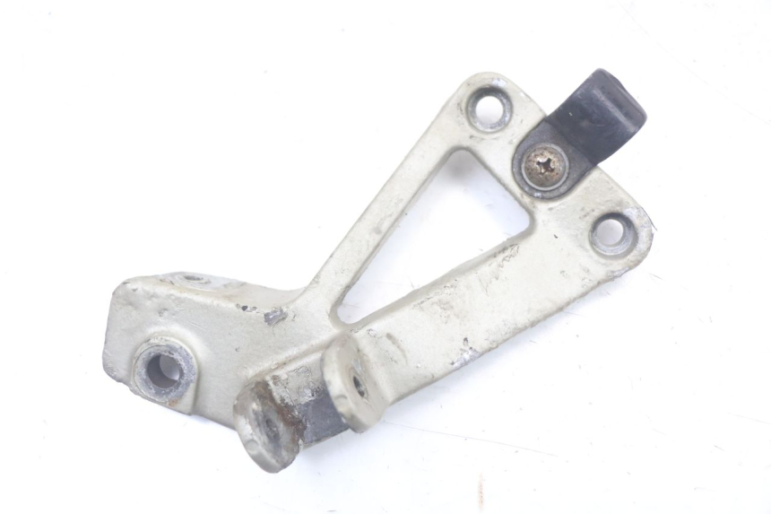 photo de REAR RIGHT FOOTREST MOUNT KAWASAKI GTR 1000 (1994 - 2004) - Main view
