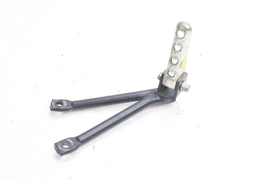 photo de REAR RIGHT FOOTREST MOUNT RIEJU MRT PRO SUPERMOTARD 50 (2007 - 2018) - Component detail