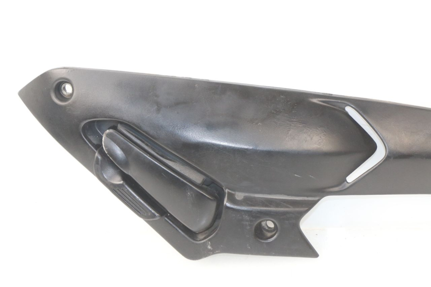 photo de RIGHT REAR FOOTREST MOUNTING PLATE GILERA NEXUS 125 (2009 - 2013) - Surface and material condition