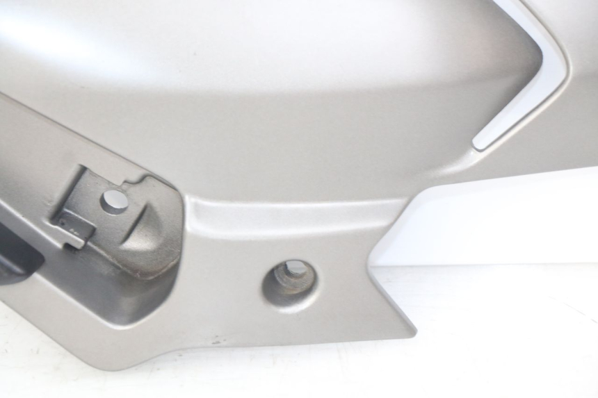 photo de RIGHT REAR FOOTREST MOUNTING PLATE GILERA NEXUS 125 (2009 - 2013) - Product overview